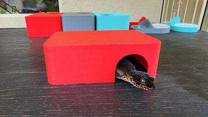 Strawberry Red Leopard Gecko humid hide, dry hide, food bowl, calcium, & water dish combo